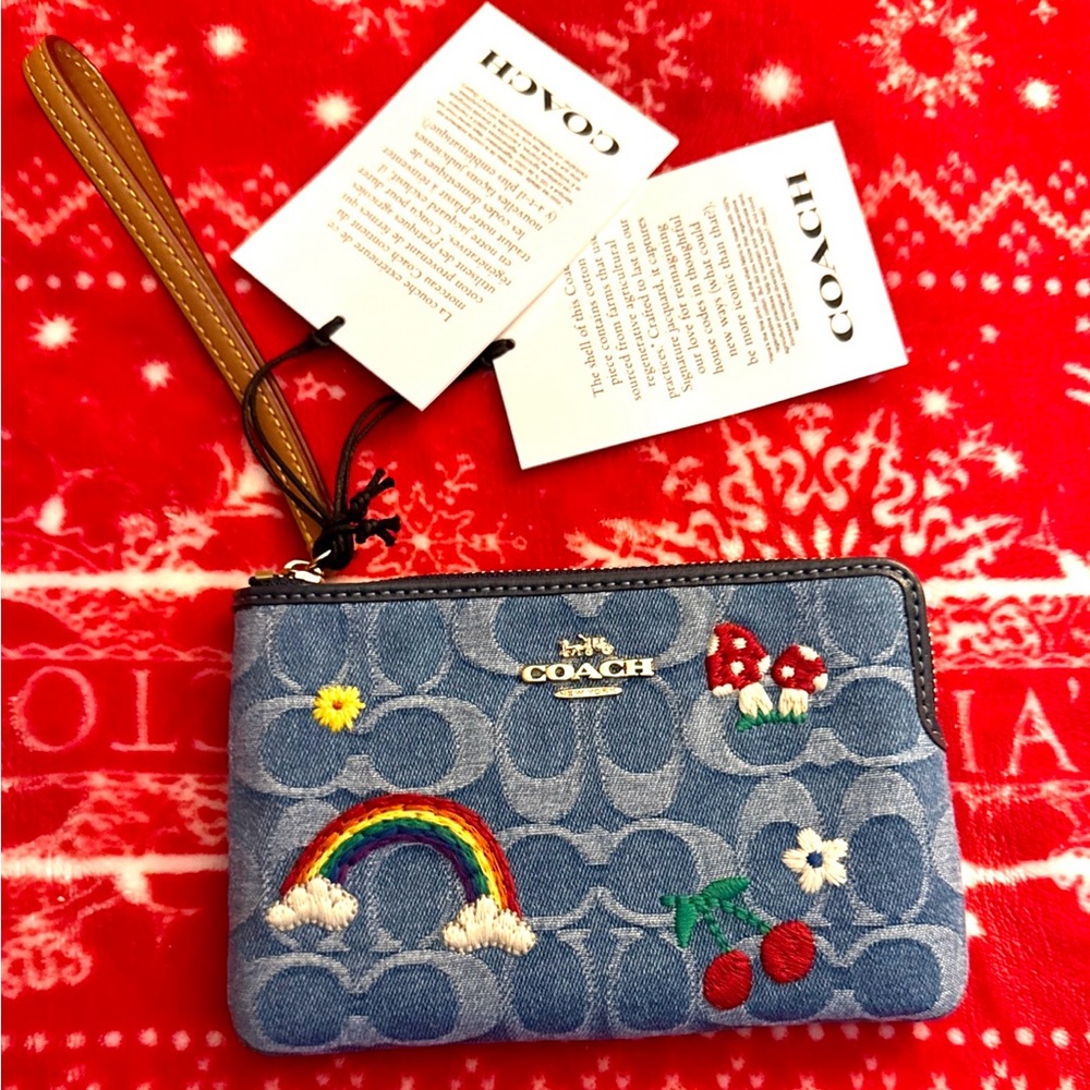 Coach Signature Denim Wristlet w/ too cute Embroidery Patterns, new with tags - Picture 9 of 9